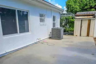 18321 NE 20th Pl, North Miami Beach, FL 33179 - Photo 4