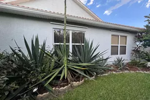 6020 SE Walkers Cay Ct, Stuart, FL 34997 - Photo 6
