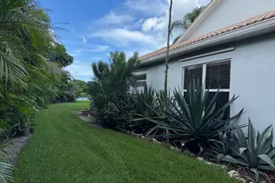 6020 SE Walkers Cay Ct, Stuart, FL 34997 - Photo 4
