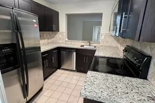 9458 Palm Cir S, Pembroke Pines, FL 33025 - Photo 1