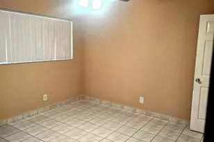 812 NE 2nd St, Hallandale Beach, FL 33009 - Photo 16