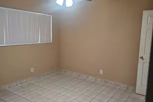 812 NE 2nd St, Hallandale Beach, FL 33009 - Photo 20