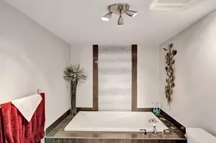 1900 Consulate Pl, West Palm Beach, FL 33401 - Photo 28