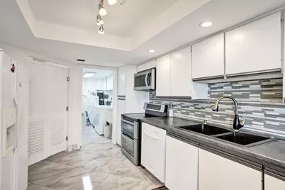 1900 Consulate Place #604, West Palm Beach, FL 33401 - Photo 16