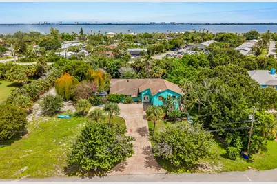 1271 NE Sunrise Terrace, Jensen Beach, FL 34957 - Photo 2