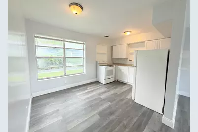 111 E 27th Street #1, Riviera Beach, FL 33404 - Photo 4