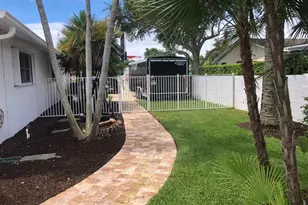 2327 Windsor Rd, Palm Beach Gardens, FL 33410 - Photo 12