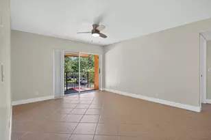 10717 Cleary Blvd, Plantation, FL 33324 - Photo 4