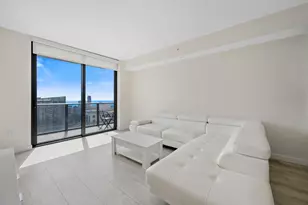 55 SW 9th St, Miami, FL 33130 - Photo 6