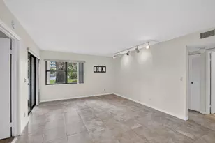 7665 Tahiti Ln, Lake Worth, FL 33467 - Photo 8