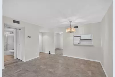 7665 Tahiti Lane #104, Lake Worth, FL 33467 - Photo 6