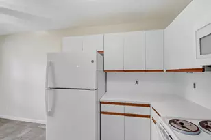 7665 Tahiti Ln, Lake Worth, FL 33467 - Photo 18