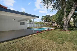 807 NW 7th St, Boca Raton, FL 33486 - Photo 22