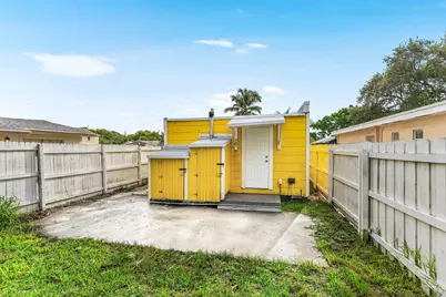 413 N E Street, Lake Worth Beach, FL 33460 - Photo 16