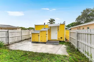 413 N E St, Lake Worth Beach, FL 33460 - Photo 16