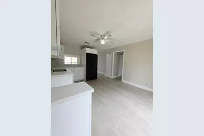 6117 Blue Grass Circle, Lake Worth, FL 33463 - Photo 2