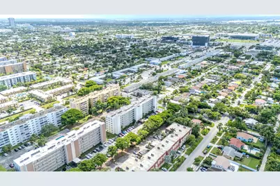 900 NE 12th Avenue #408, Hallandale Beach, FL 33009 - Photo 4