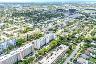900 NE 12th Ave, Hallandale Beach, FL 33009 - Photo 4