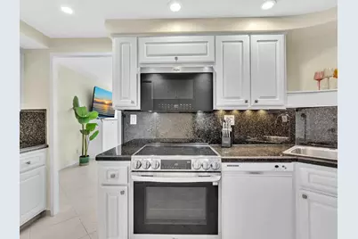 3300 NE 36th Street #420, Fort Lauderdale, FL 33308 - Photo 10