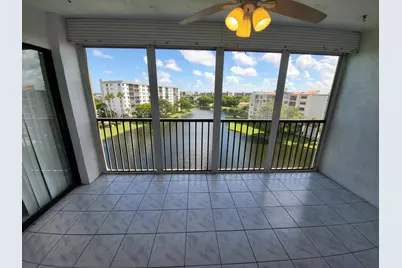 2232 N Cypress Bend Drive #707, Pompano Beach, FL 33069 - Photo 4