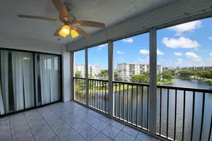 2232 N Cypress Bend Dr, Pompano Beach, FL 33069 - Photo 2