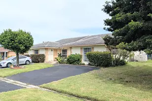 11001 NW 44th St, Coral Springs, FL 33065 - Photo 2