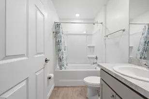 684 SE Crescent Ave, Port Saint Lucie, FL 34984 - Photo 36