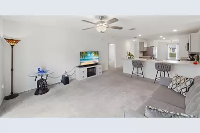684 SE Crescent Avenue, Port Saint Lucie, FL 34984 - Photo 12