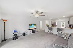 684 SE Crescent Ave, Port Saint Lucie, FL 34984 - Photo 12