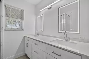 11 Amherst Ct, Royal Palm Beach, FL 33411 - Photo 20