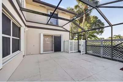 11 Amherst Court #D, Royal Palm Beach, FL 33411 - Photo 4