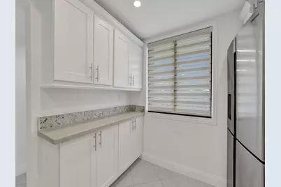6169 Balboa Circle #306, Boca Raton, FL 33433 - Photo 2
