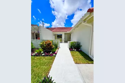 21547 Altamira Avenue, Boca Raton, FL 33433 - Photo 2