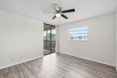 10501 W Broward Boulevard #405, Plantation, FL 33324 - Photo 16