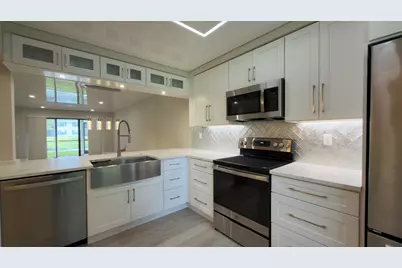 901 Sabal Ridge Circle #C, Palm Beach Gardens, FL 33418 - Photo 2