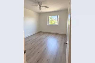 4265 NW Tamiami Canal Dr #1-312, Miami, FL 33126 - Photo 14