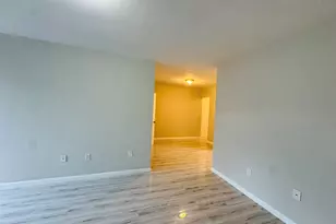 935 8th St, Miami Beach, FL 33139 - Photo 10