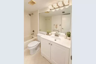 112 Lake Emerald Drive #203, Oakland Park, FL 33309 - Photo 4
