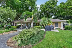 575 Oaks Ln, Pompano Beach, FL 33069 - Photo 40