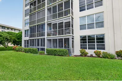 575 Oaks Lane #102, Pompano Beach, FL 33069 - Photo 20