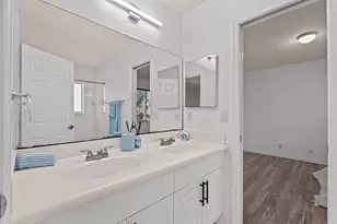 1879 Hidden Trail Ln, Weston, FL 33327 - Photo 32