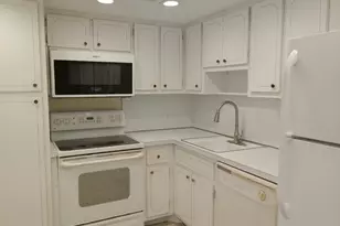 2950 N Palm Aire Dr, Pompano Beach, FL 33069 - Photo 16