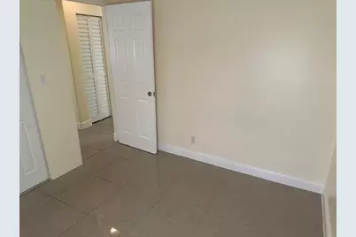 7807 W Kimberly Boulevard, North Lauderdale, FL 33068 - Photo 4
