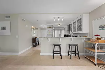 13329 Polo Club Road, Wellington, FL 33414 - Photo 10