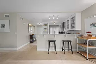 13329 Polo Club Rd, Wellington, FL 33414 - Photo 10