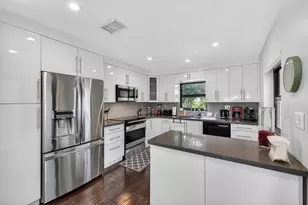 3250 NE 12th St, Pompano Beach, FL 33062 - Photo 14