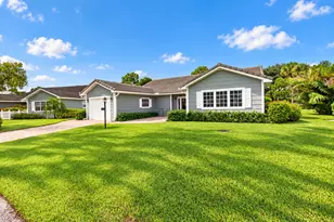 7 Holly Dr, Boynton Beach, FL 33436 - Photo 2