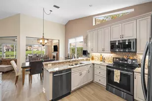 7208 Ashford Ln, Boynton Beach, FL 33472 - Photo 8