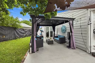 1731 SW 85th Ave, Miramar, FL 33025 - Photo 12