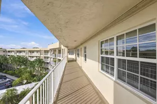 800 Cypress Grove Dr, Pompano Beach, FL 33069 - Photo 10